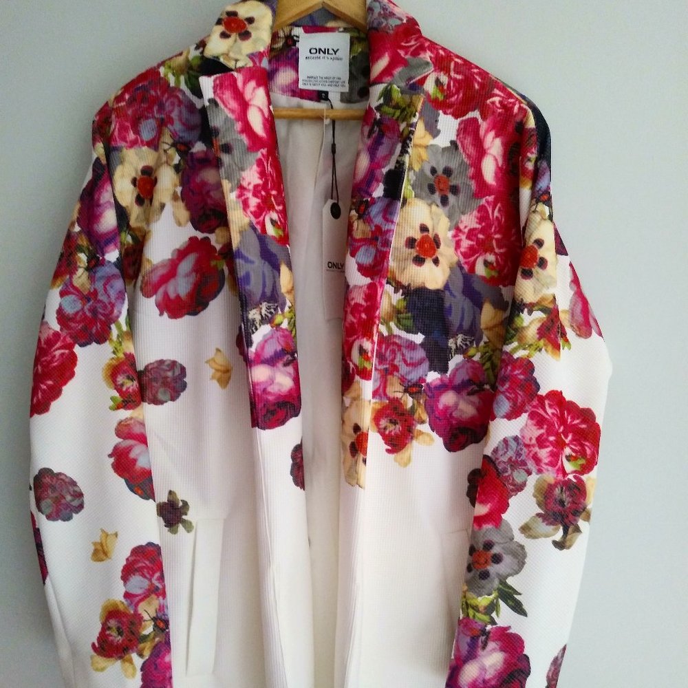 Veston Fleuri - Only Because its a passion -